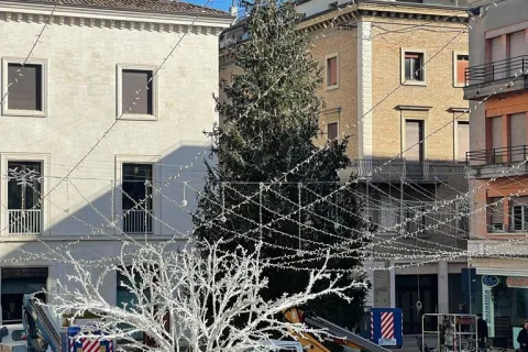 addobbo albero di natale
