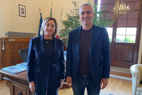  Jamil Sadegholvaad e il nuovo questore Olimpia Abbate 