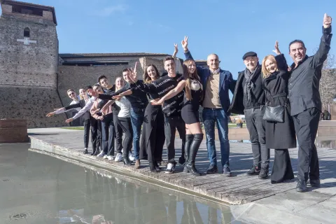 Dieci ballerine e ballerini riminesi sul palco dell’Ariston per l’omaggio a “Romagna mia”