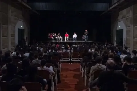 Maxime Mbanda e Marco Bezzecchi raccontano a più di 200 studenti come lo sport sia palestra di vita