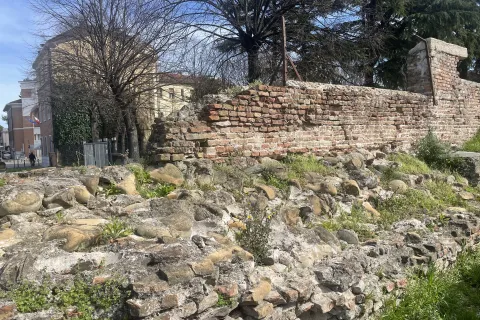 le 'mura federiciane’ da Porta Galliana a Corso Giovanni XXIII