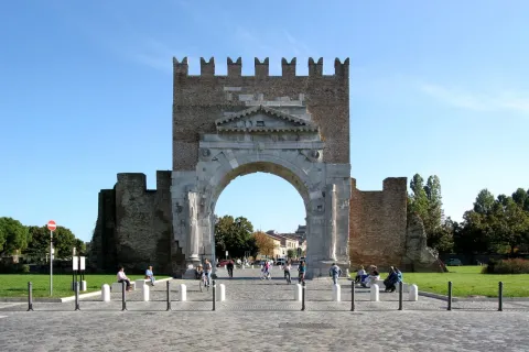Arco d'Augusto
