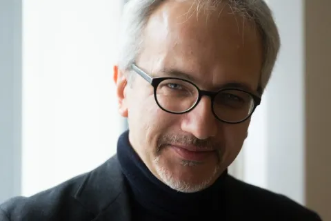 Giovedì 18 aprile, ANDREA PINOTTI Nonumento