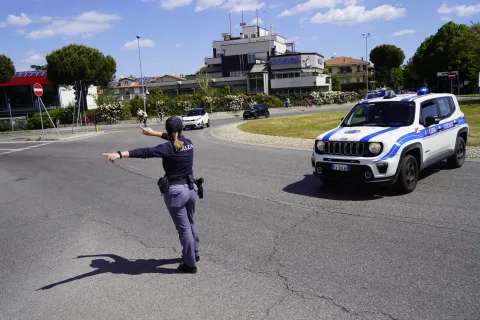 varchi chiusi e presidiati dagli agenti 