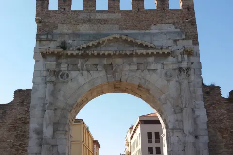 Arco d'Augusto