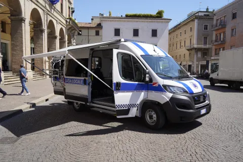 ufficio mobile in dotazione alla Polizia Locale di Rimini