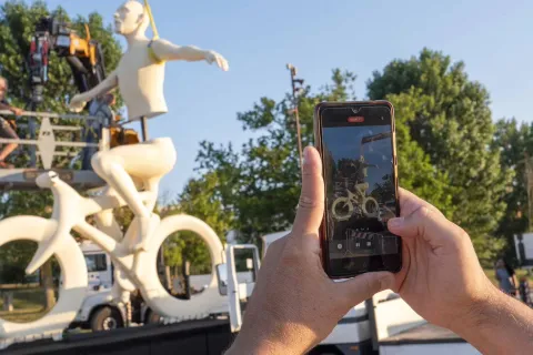 statua per marco pantani