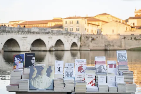 Biglietti agli amici