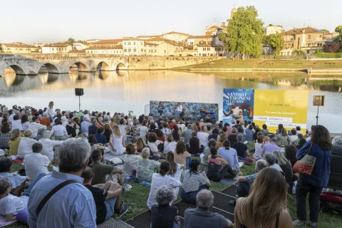 Biglietti agli amici