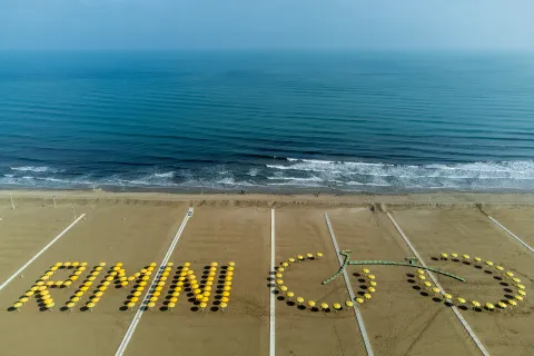 Tour de France - scritta sulla spiaggia