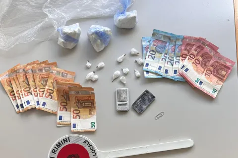 Arresto per spaccio