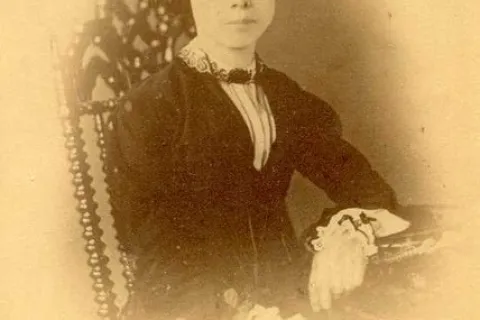 "Voci allo specchio". Paola Loreto legge Emily Dickinson