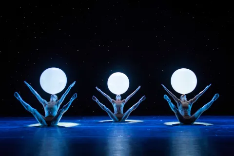 momix