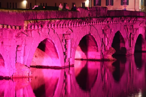 Ponte di Tiberio in rosa