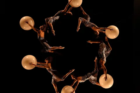 Momix