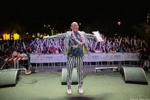 Gli idoli dei giovanissimi sbarcano in piazzale Fellini per la due giorni di #RiminiWow