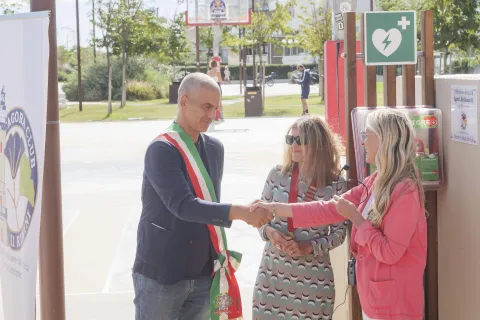 defibrillatore piazzale Kennedy