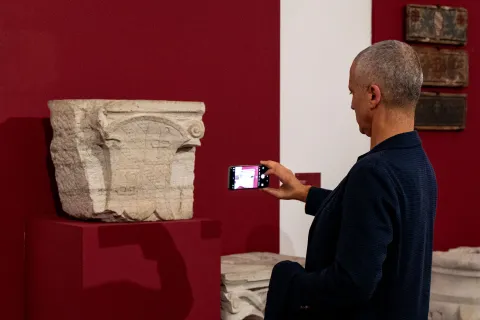 inaugurazione capitello malatestiano con Sindaco e assessore Ilari