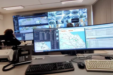 centrale radio polizia locale