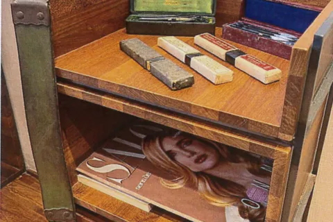 Attrezzi_antichi_barbiere_novello