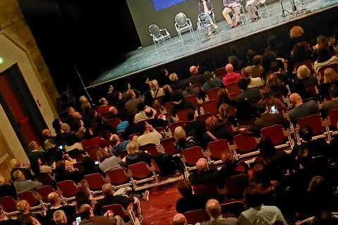 Forum deliberativi di quartiere al teatro degli atti