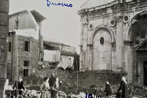 rimini distrutta, foto moretti, biblioteca gambalunga