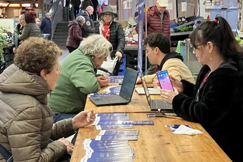 mercato coperto punto Digitale facile