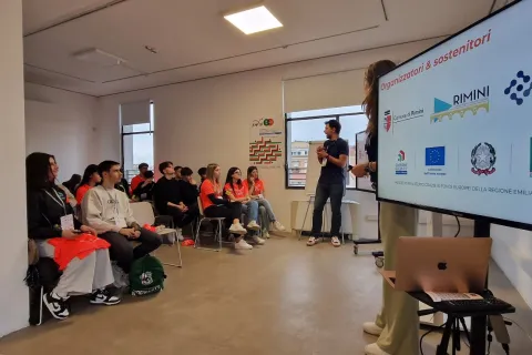 hackathon con i giovani di 4 scuole superiori 