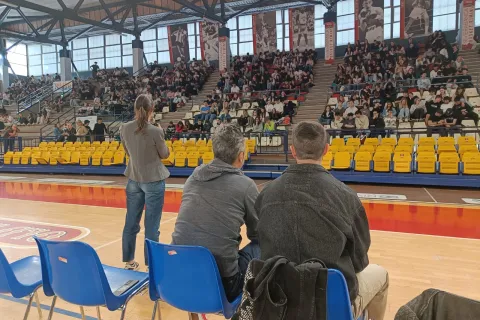 assemblea istituto serpieri corner giovani
