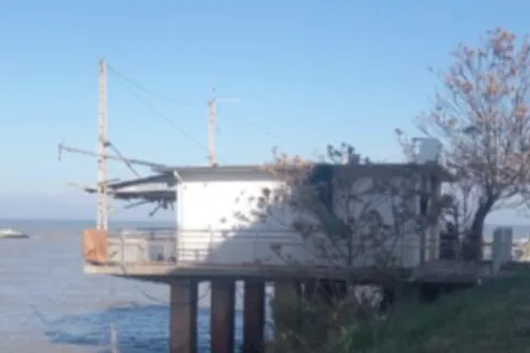 capanno da pesca su sponda destra del Marecchia