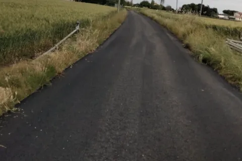 Nuovo asfalto in via Longana