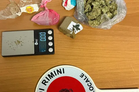 Sequestro droga 12 maggio 2025 Polizia Locale Rimini