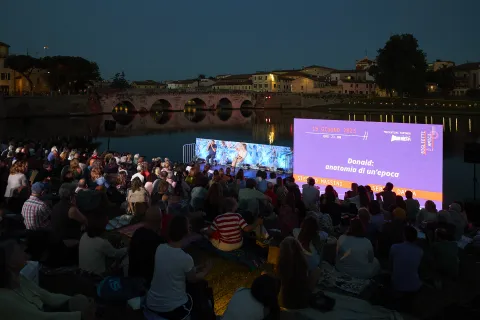 biglietti agli amici 2025