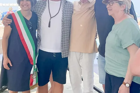 Premiazione spiaggia 121 con Assessore Montini e Joseph Nenci