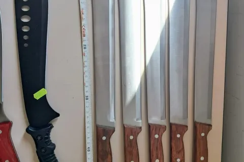 Armi bianche sequestrate