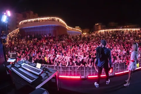 rds loves rimini eiffel 65