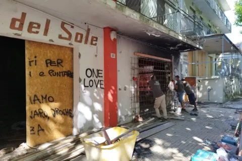 intervento della Polizia Locale e dei Carabinieri negli Hotel Villa del Sole e Superga