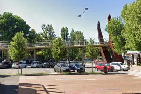 Piazzale Decio Mercanti
