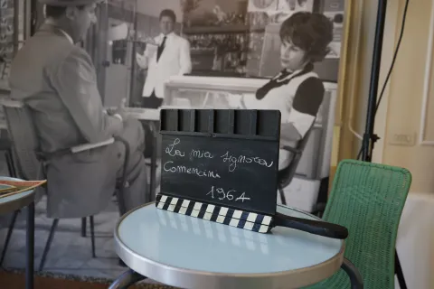 Stefania Sandrelli e Enrico Vanzina, a inaugurazione mostra “Alberto Sordi, maschera di un Vitellone”.
