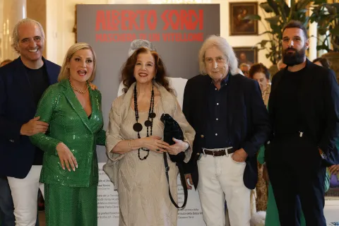Stefania Sandrelli e Enrico Vanzina, a inaugurazione mostra “Alberto Sordi, maschera di un Vitellone”.
