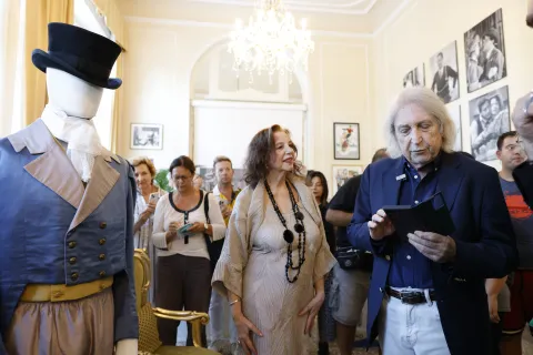 Stefania Sandrelli e Enrico Vanzina, a inaugurazione mostra “Alberto Sordi, maschera di un Vitellone”.