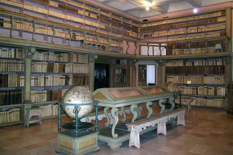 biblioteca  gambalunga 