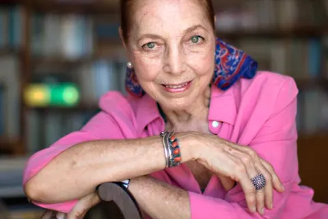 Voci allo specchio. Mia Lecomte legge e racconta la poetessa brasiliana Marina Colasanti