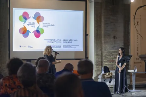 Voci allo specchio. Mia Lecomte legge e racconta la poetessa brasiliana Marina Colasanti