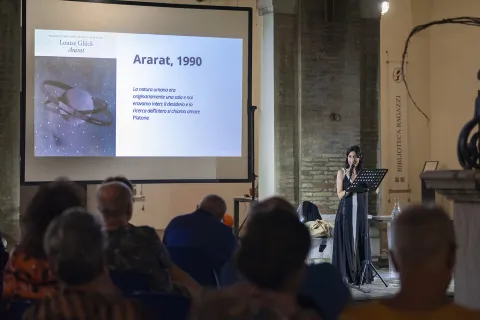 Voci allo specchio. Mia Lecomte legge e racconta la poetessa brasiliana Marina Colasanti