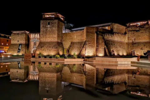 Castel Sismondo di sera