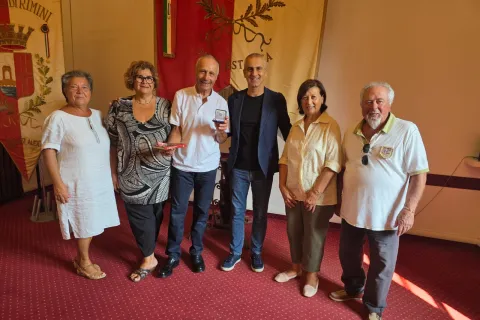 Il Sindaco riceve il ciclista riminese Stefano Pagliarani