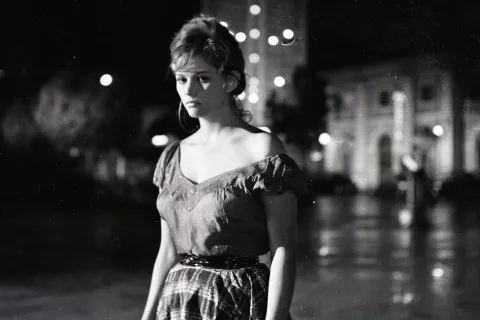 dal set La Ragazza con la valigia - 1961 (archivio Minghini - Biblioteca Gambalunga)