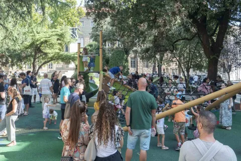 Nuova area giochi Piazza Ferrari