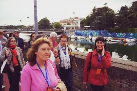 Suggestioni felliniane e della Rimini balneare